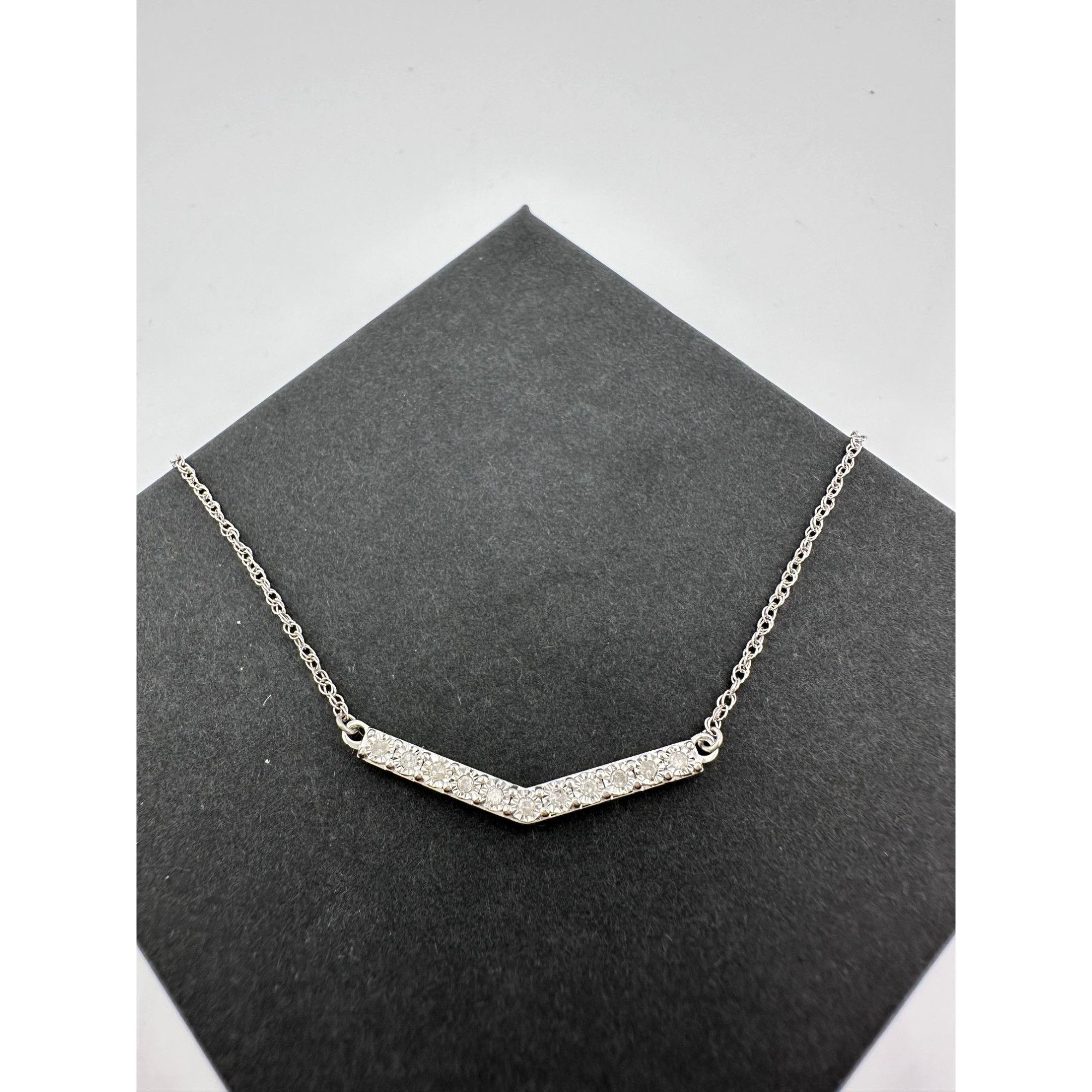 Other Chevron Illusion Set Diamond Bar Necklace Size ONE SIZE - 9 Thumbnail