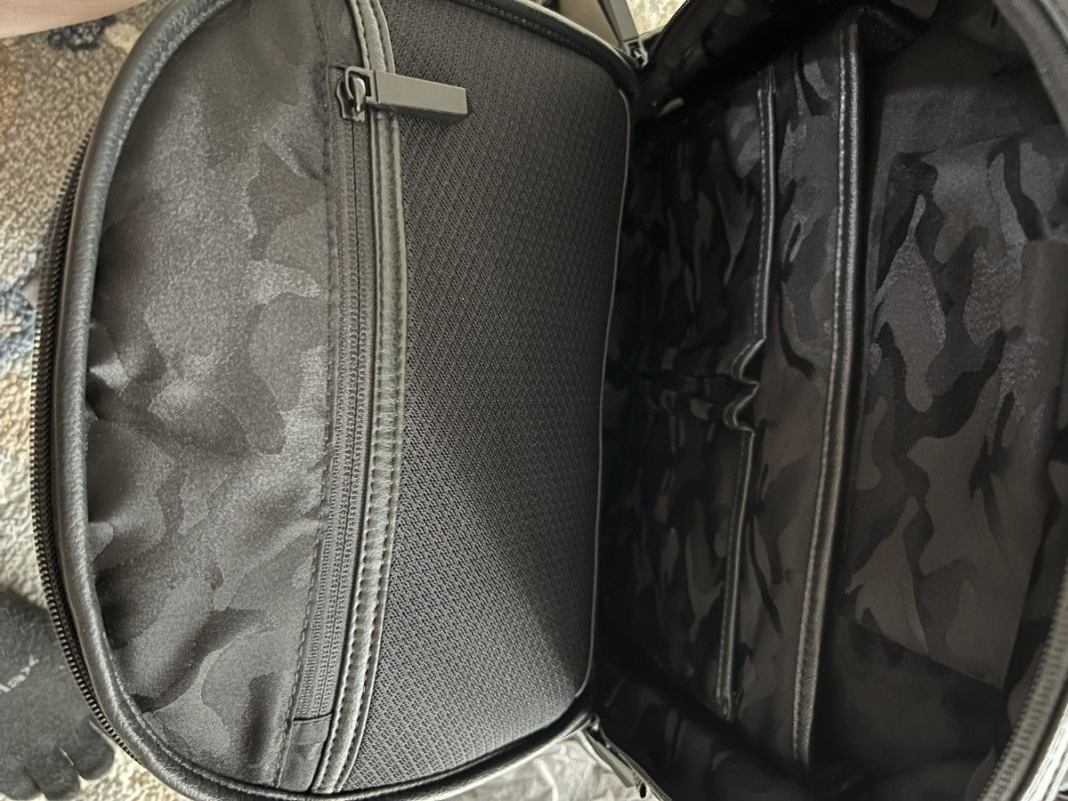Sprayground Sprayground AB84 “Gold Shark” Backpack — 1 of 28 — Deadstock Size ONE SIZE - 6 Thumbnail