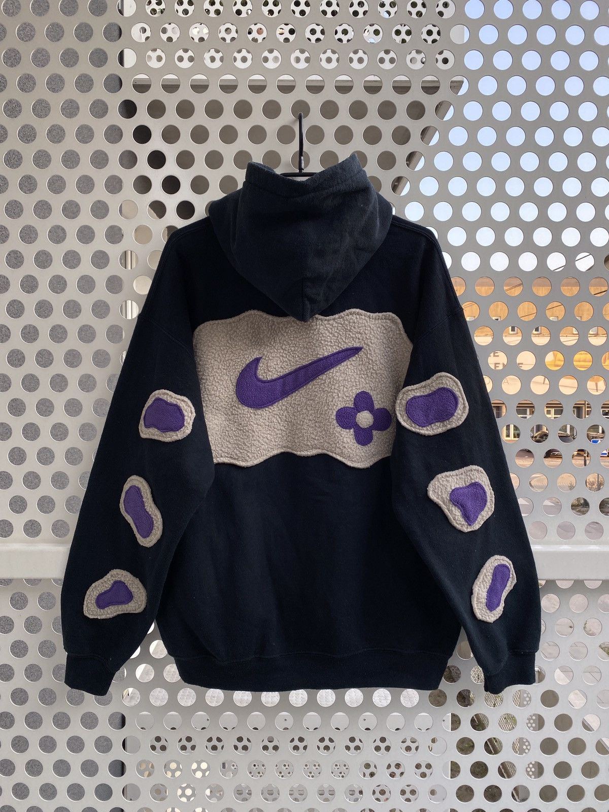 Nike × Vintage Vintage Nike Custom Skelet Center Swoosh Oversize Hoodie Y2K Size US L / EU 52-54 / 3 - 6 Thumbnail