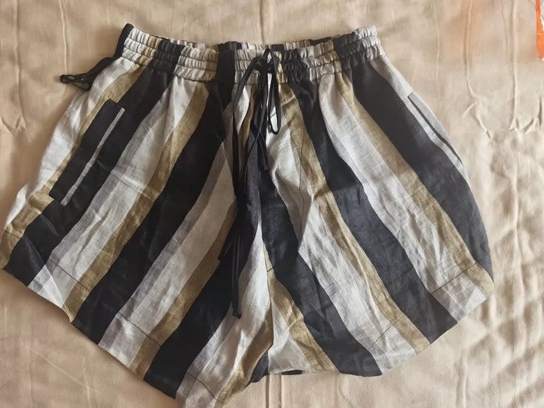 Vivienne Westwood Vivienne Westwood Short pants, linen Size 25" / US 0 / IT 36 - 1 Thumbnail