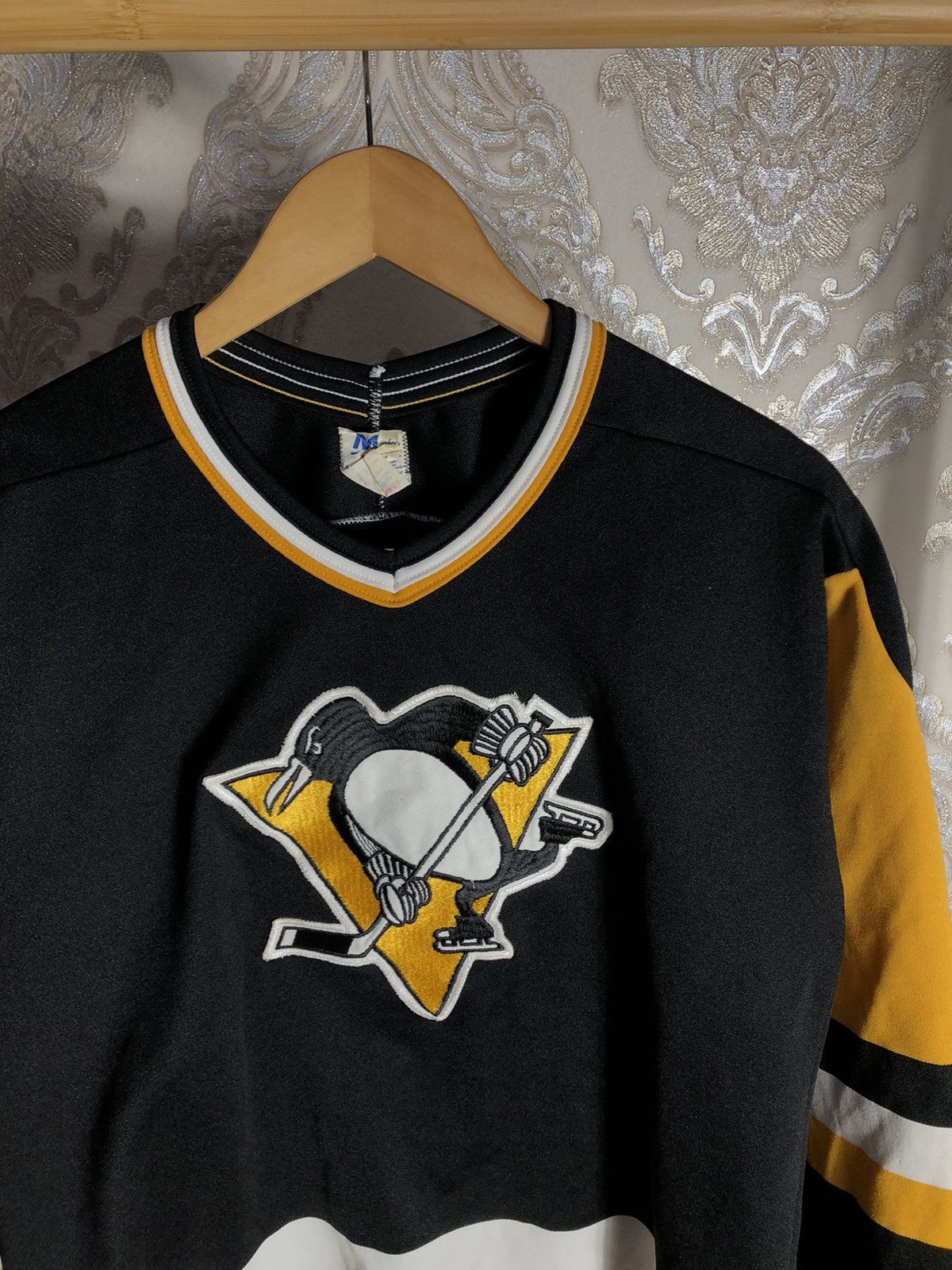 VERY RARE NHL PITTSBURG PENGUINS HOCKEY JERSEY CCM RETRO 90s