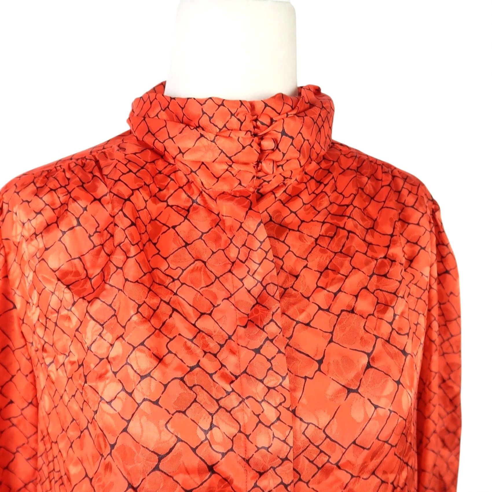 Vintage VINTAGE David Matthew Blouse Shirt 14 Red Black Croc Print Satin Mock Neck Long Sleeve Women 80s Size XL / US 12-14 / IT 48-50 - 2 Thumbnail