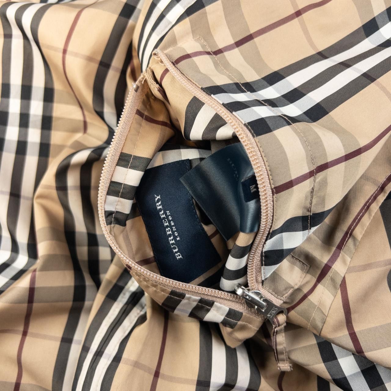 Burberry Vintage Burberry Nova Check Reversible Zip Up Jacket Size L Size US L / EU 52-54 / 3 - 7 Thumbnail