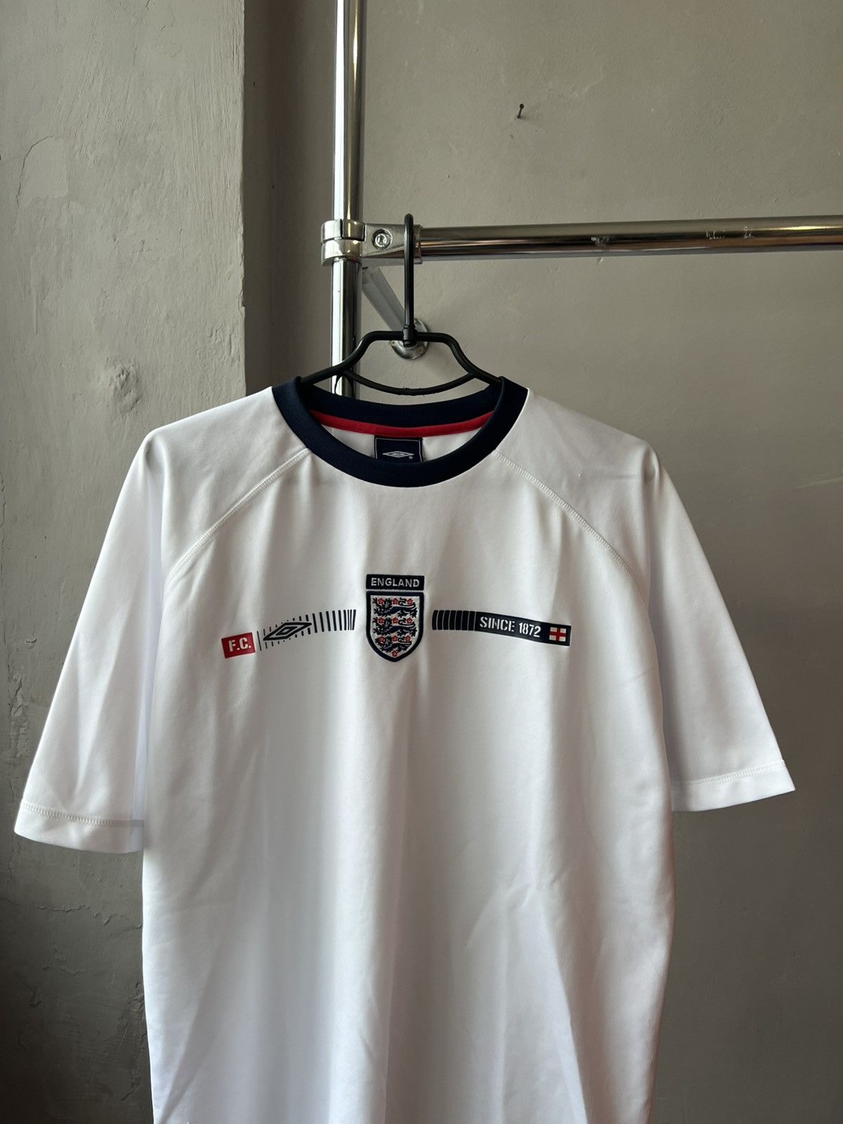 Umbro 2000/01 ENGLAND NATIONAL TRAIN SOCCER JERSEY FOOTBALL SHIRT Size US L / EU 52-54 / 3 - 3 Thumbnail