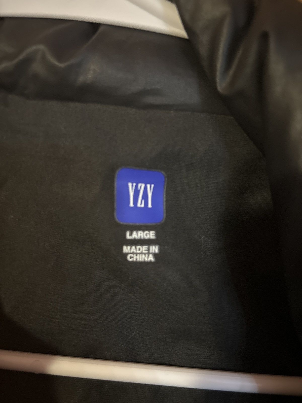 Balenciaga × Gap × Kanye West yeezy gap puffer jacket Size US L / EU 52-54 / 3 - 3 Thumbnail