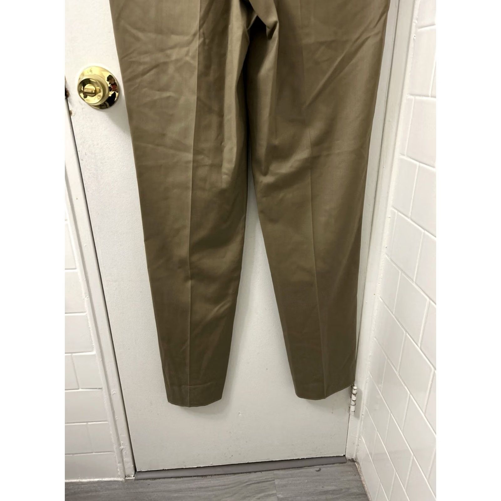 Vintage VINTAGE? No. (Original indicates Modern) Jos A Bank Executive Collection Dress Pants Mens 32x37 Tan 100% Wool Gabardine Stretch Flat Front Classic Size US 32 / EU 48 - 3 Thumbnail