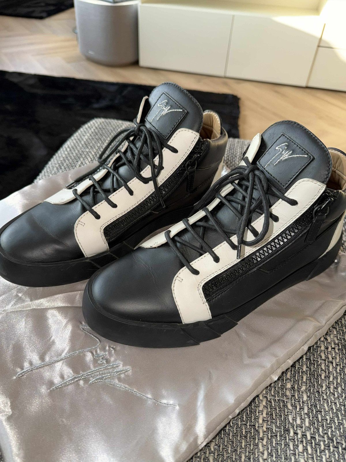 Giuseppe Zanotti Giuseppe Zanotti Leather Hi-Top Sneakers – Black/White Size US 11 / EU 44 - 5 Thumbnail
