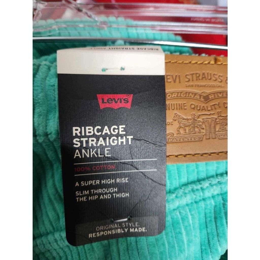 Levi's Levi’s Ribcage Straight Ankle Corduroy Pants Size 27. B20 Size 27" / US 4 / IT 40 - 6 Thumbnail