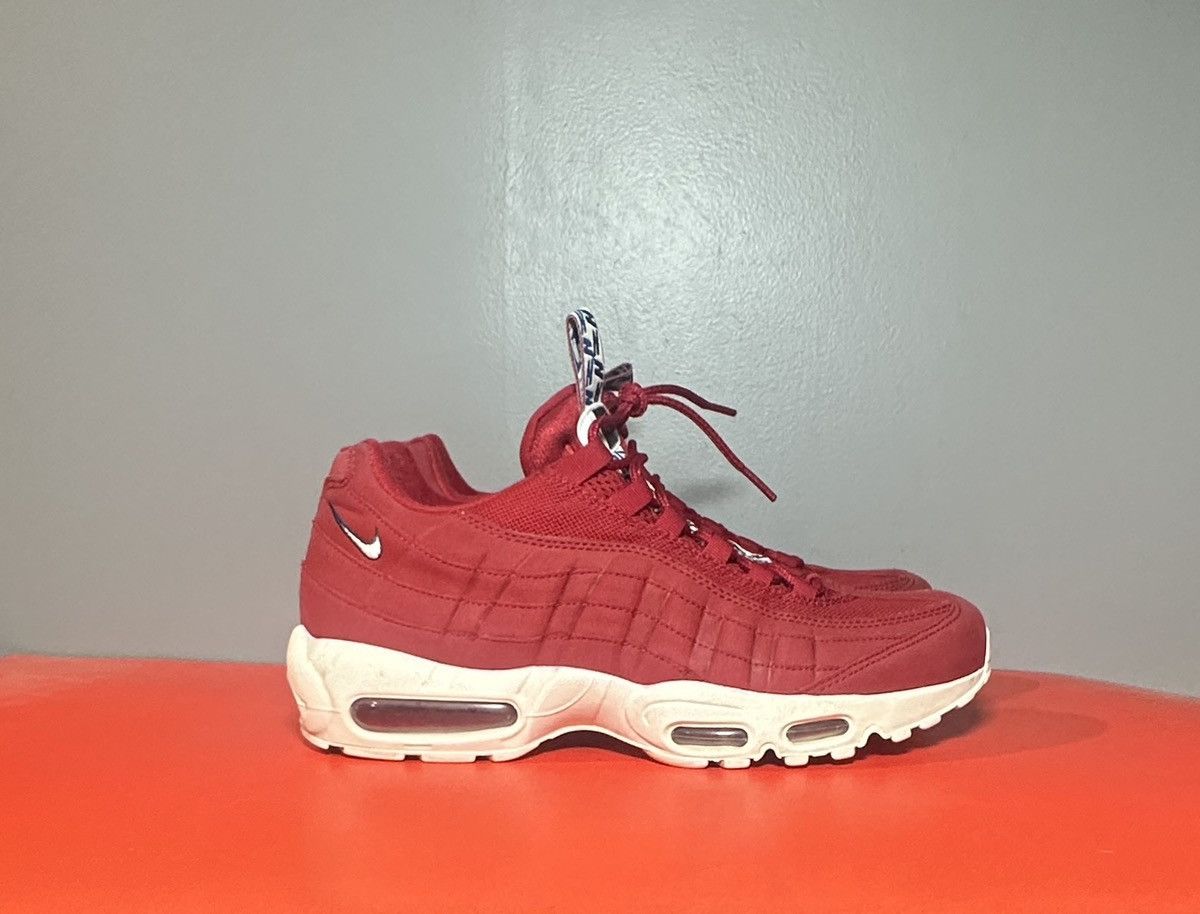 Nike Size 10 - Nike Air Max 95 TT Pull Tab Gym Red Size US 10 / EU 43 - 1 Thumbnail