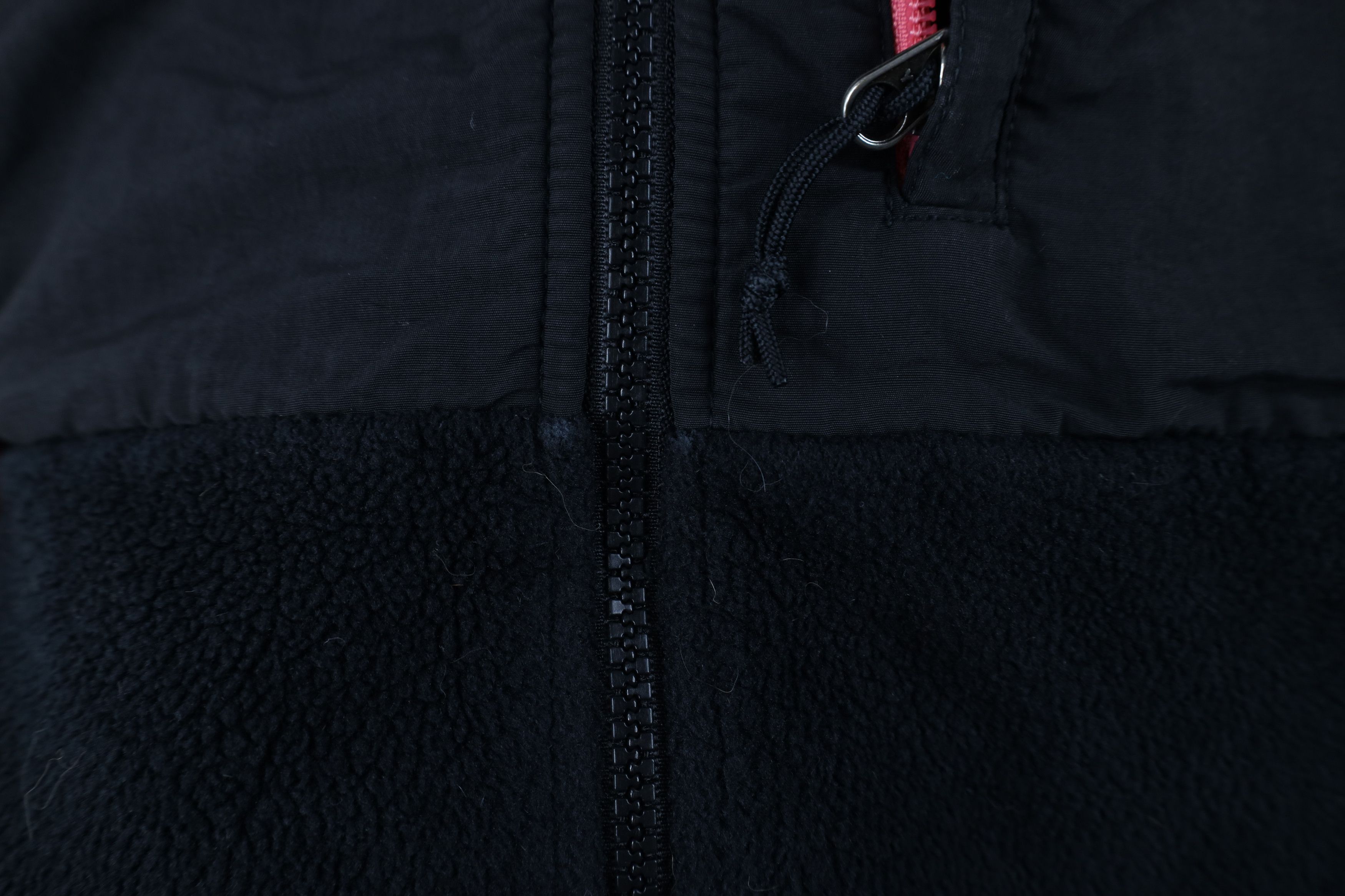 The North Face Vintage The North Face Spell Out Denali Fleece Jacket Black Size M / US 6-8 / IT 42-44 - 7 Thumbnail