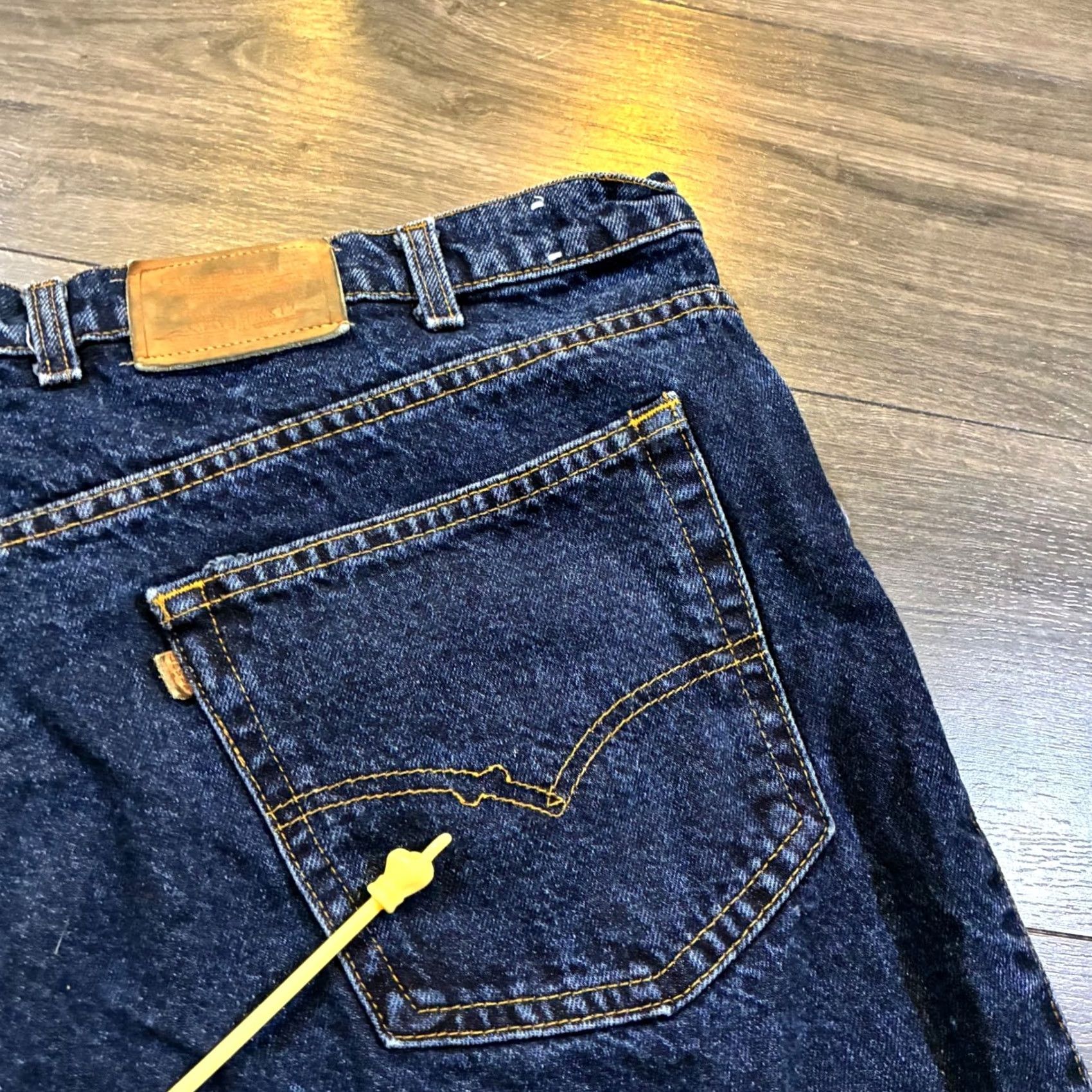 Levi's VINTAGE Levi's Jeans Men Two Horse Brand Dark Wash W50 Leather Tab 505 Classic Fit Denim Size US 34 / EU 50 - 6 Thumbnail