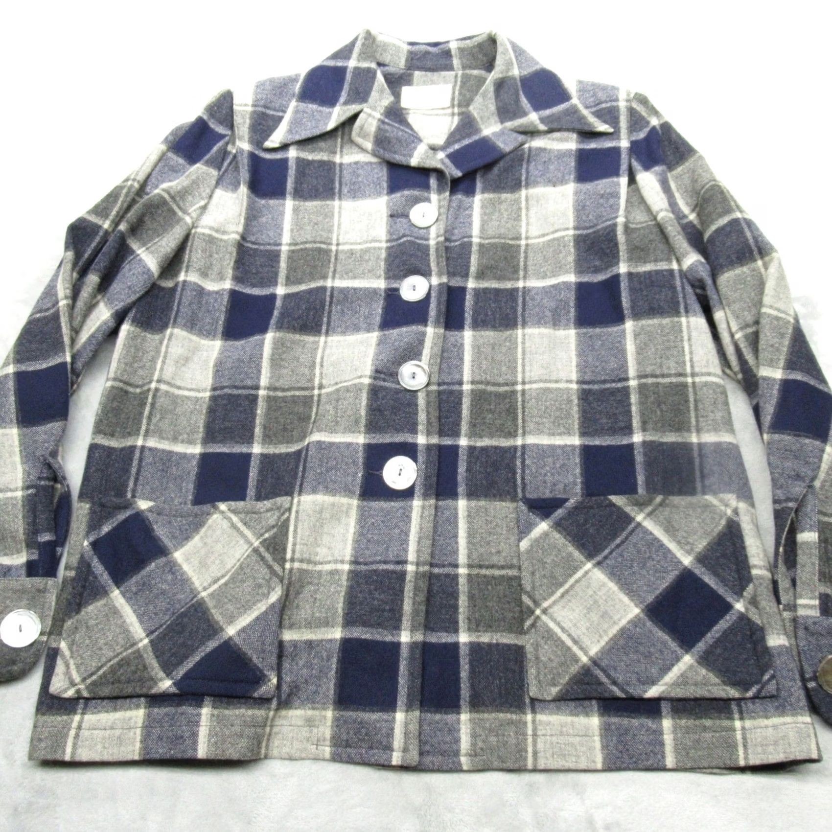 Pendleton VINTAGE Pendleton Wool Shirt Jacket Womens Large Blue Plaid Pockets USA Made VTG 50's Woman Shirt Jacket Blue Size L / US 10 / IT 46 - 3 Thumbnail