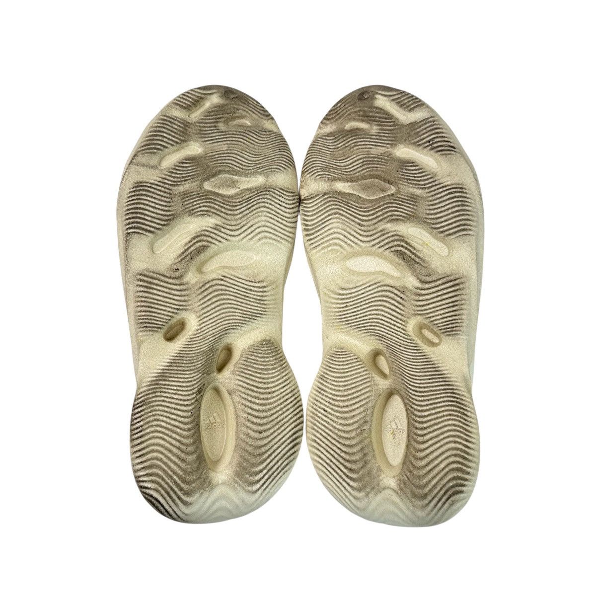 Adidas × Kanye West adidas Yeezy Foam Runner Sand RNNR Kanye West US Size 10 Size US 10 / EU 43 - 7 Thumbnail