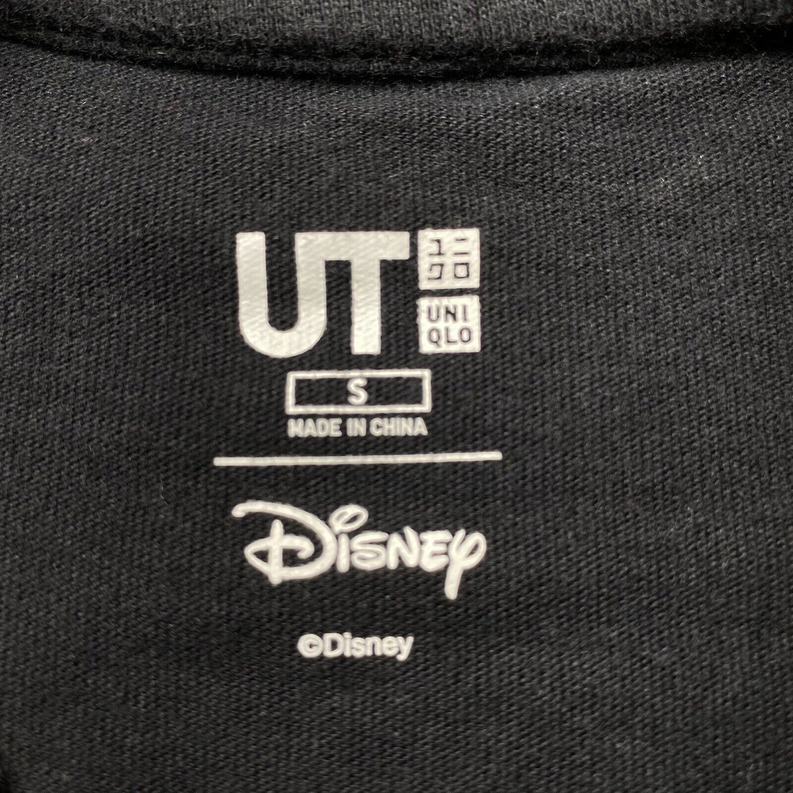 Uniqlo Disney Uniqlo Mickey Mouse Pocket T Shirt 3/4 Length Sleeves Size S / US 4 / IT 40 - 8 Thumbnail