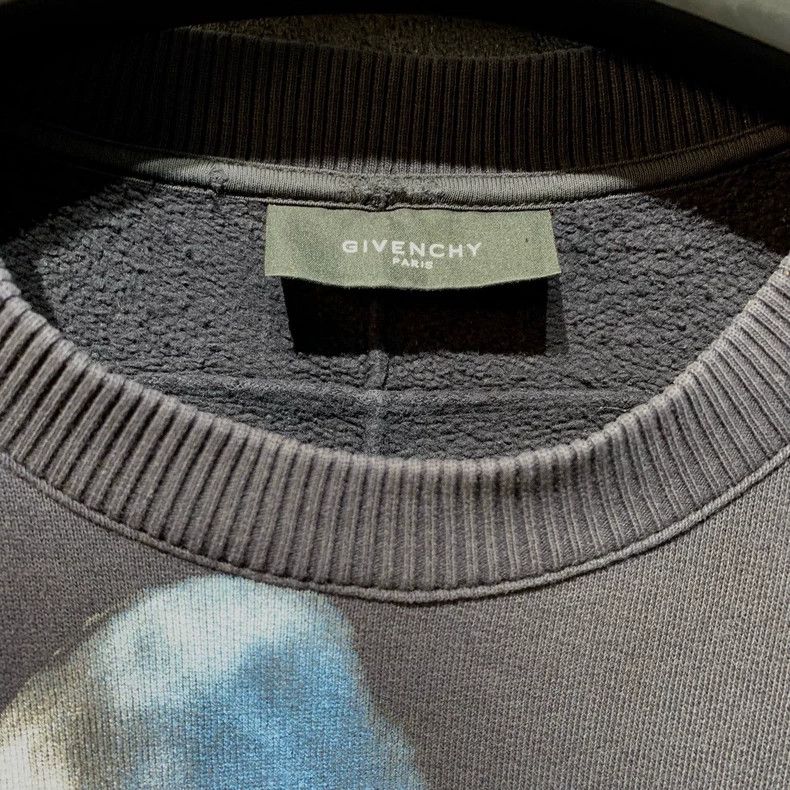 Givenchy Givenchy Shark Sweatshirt 2506-Nextarrow Size US XS / EU 42 / 0 - 2 Thumbnail