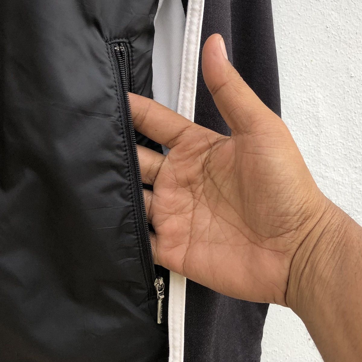 Burberry Burberry Black Label Track Jacket Embroidery Logo Size US M / EU 48-50 / 2 - 9 Thumbnail