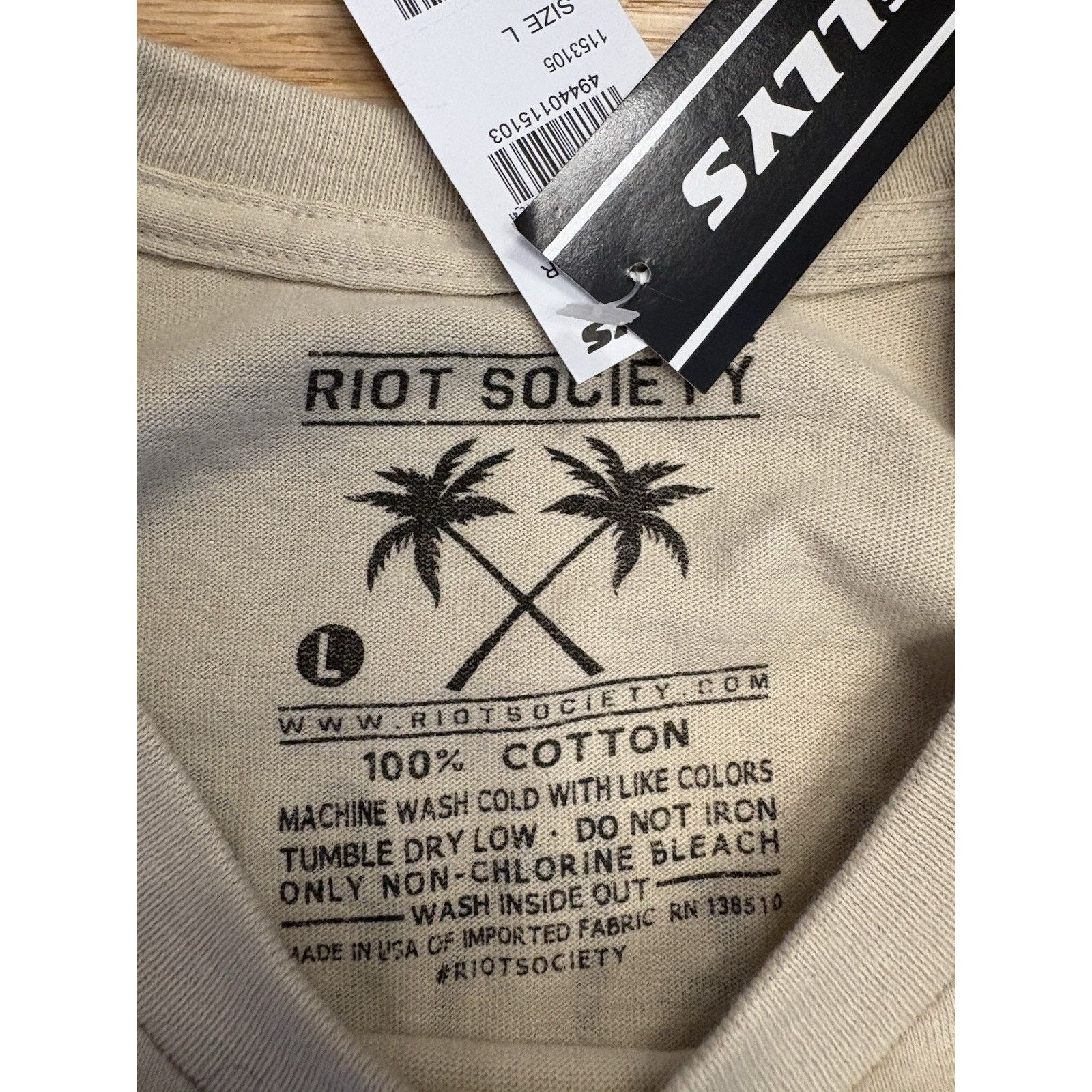 Riot Society Riot Society Mens's Crew Neck Tee Shirt Beige L NWT Size US L / EU 52-54 / 3 - 4 Thumbnail