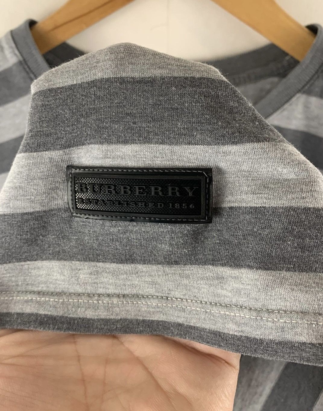 Burberry Burberry t shirt size M gray Size US M / EU 48-50 / 2 - 4 Thumbnail