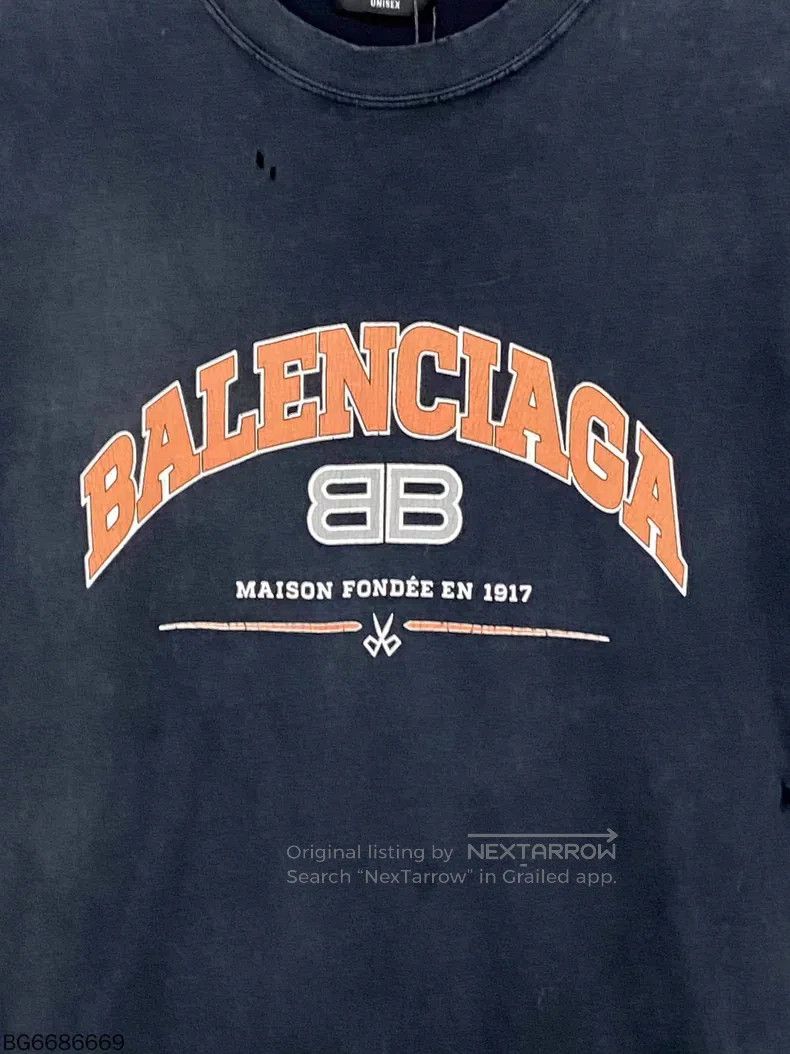 Balenciaga Balenciaga Distressed letter logo short-sleeve Size US L / EU 52-54 / 3 - 6 Thumbnail