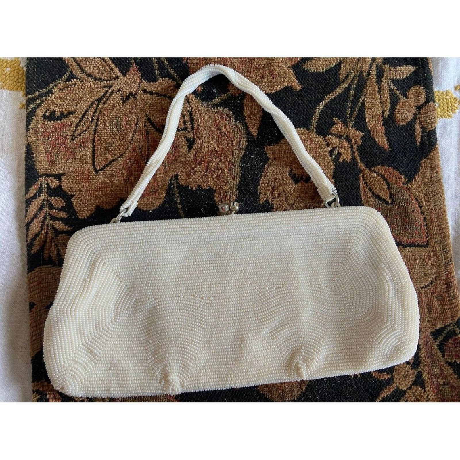 Vintage Vintage Bonwit Teller Beaded Beautiful Clutch Handbag Size ONE SIZE - 7 Thumbnail