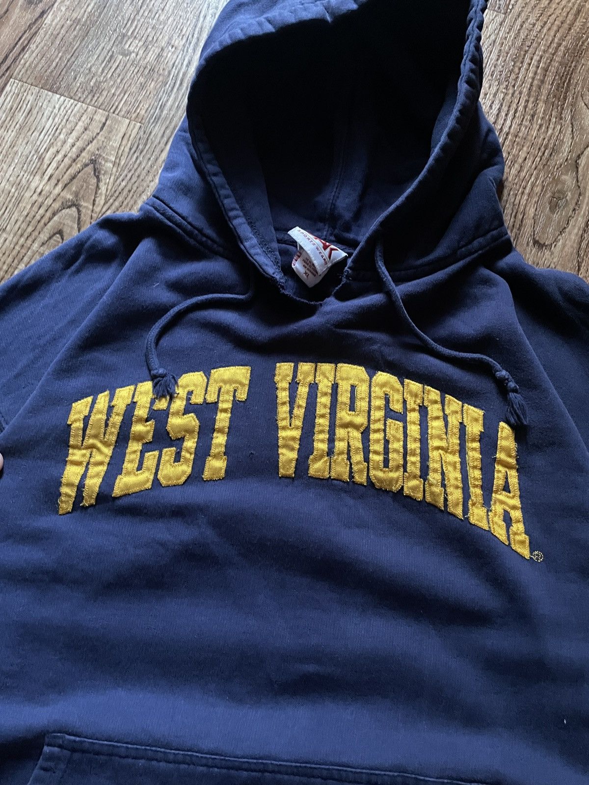 Vintage Vintage Y2K West-Virginia University Hoodie Distressed Size US XL / EU 56 / 4 - 5 Thumbnail