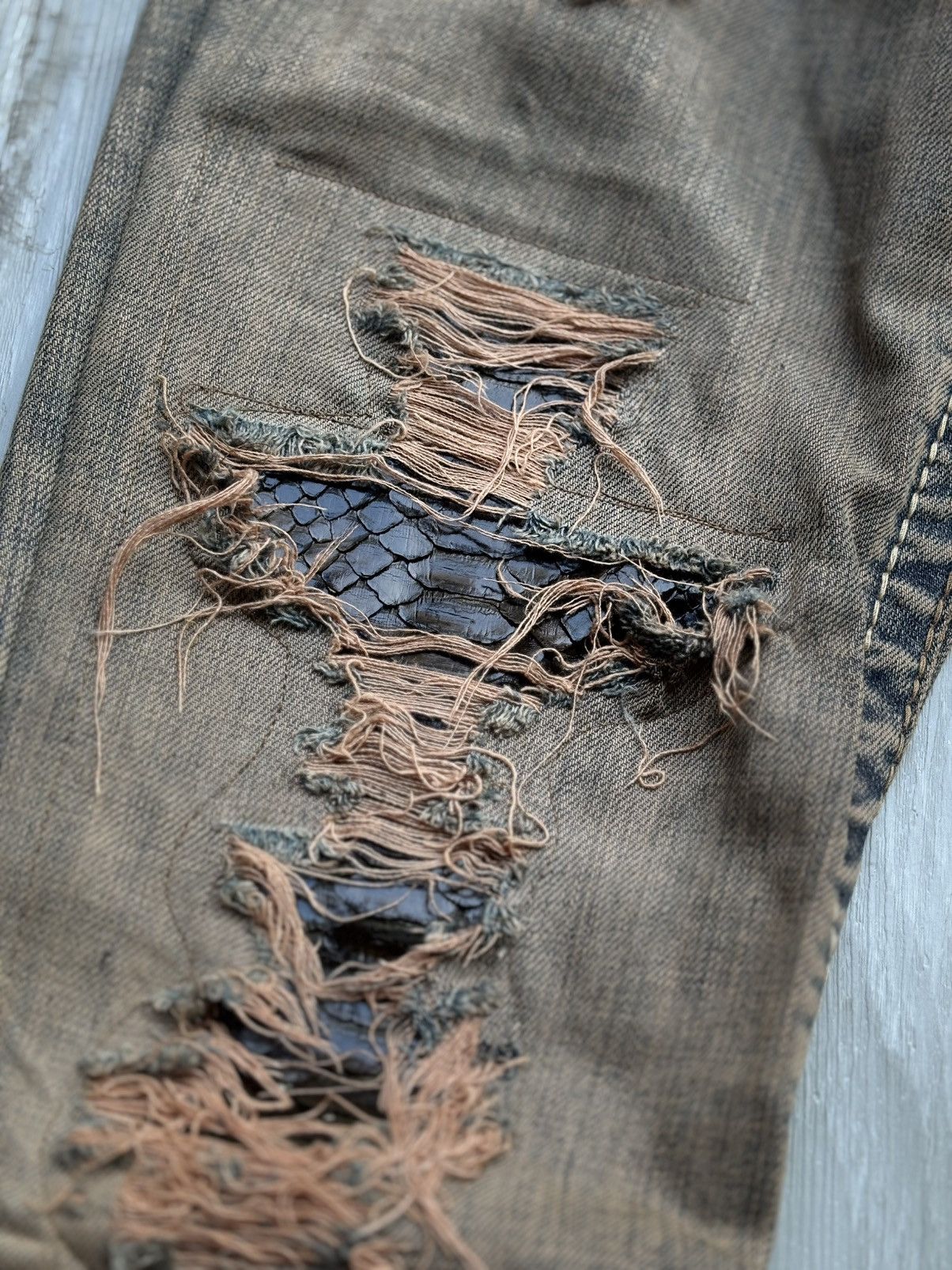 Japanese Brand SOLIDGOLD mudwash flare jeans Size US 27 - 1 Thumbnail