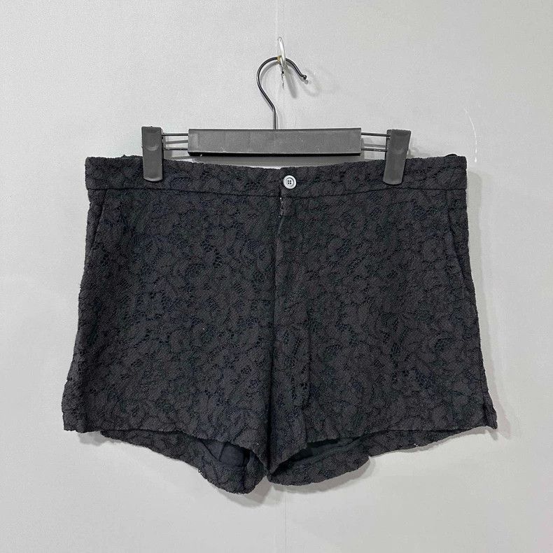 Gucci Gucci Lace floral shorts Size 27" / US 4 / IT 40 - 1 Thumbnail