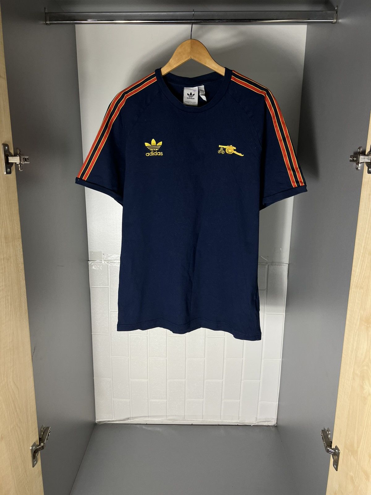 Adidas VINTAGE ADIDAS FC ARSENAL LONDON ENGLAND SOCCER JERSEY RETRO Size US XL / EU 56 / 4 - 7 Thumbnail