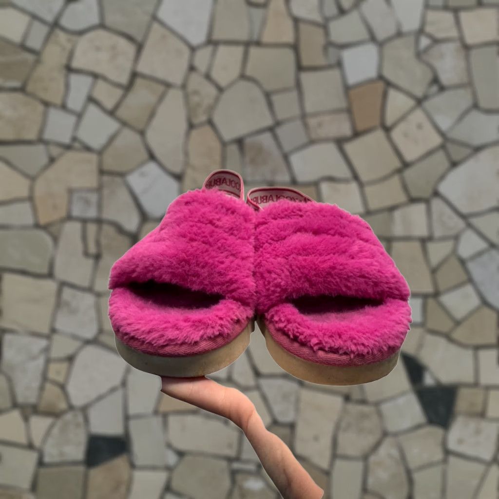 Vintage Koolaburra By UGG Pink Fluffy Slippers With Elastic Strap & Platform Sole Slipper Womens 10 Pink Platform Slipper Womens Size US 10 / IT 40 - 1 Thumbnail