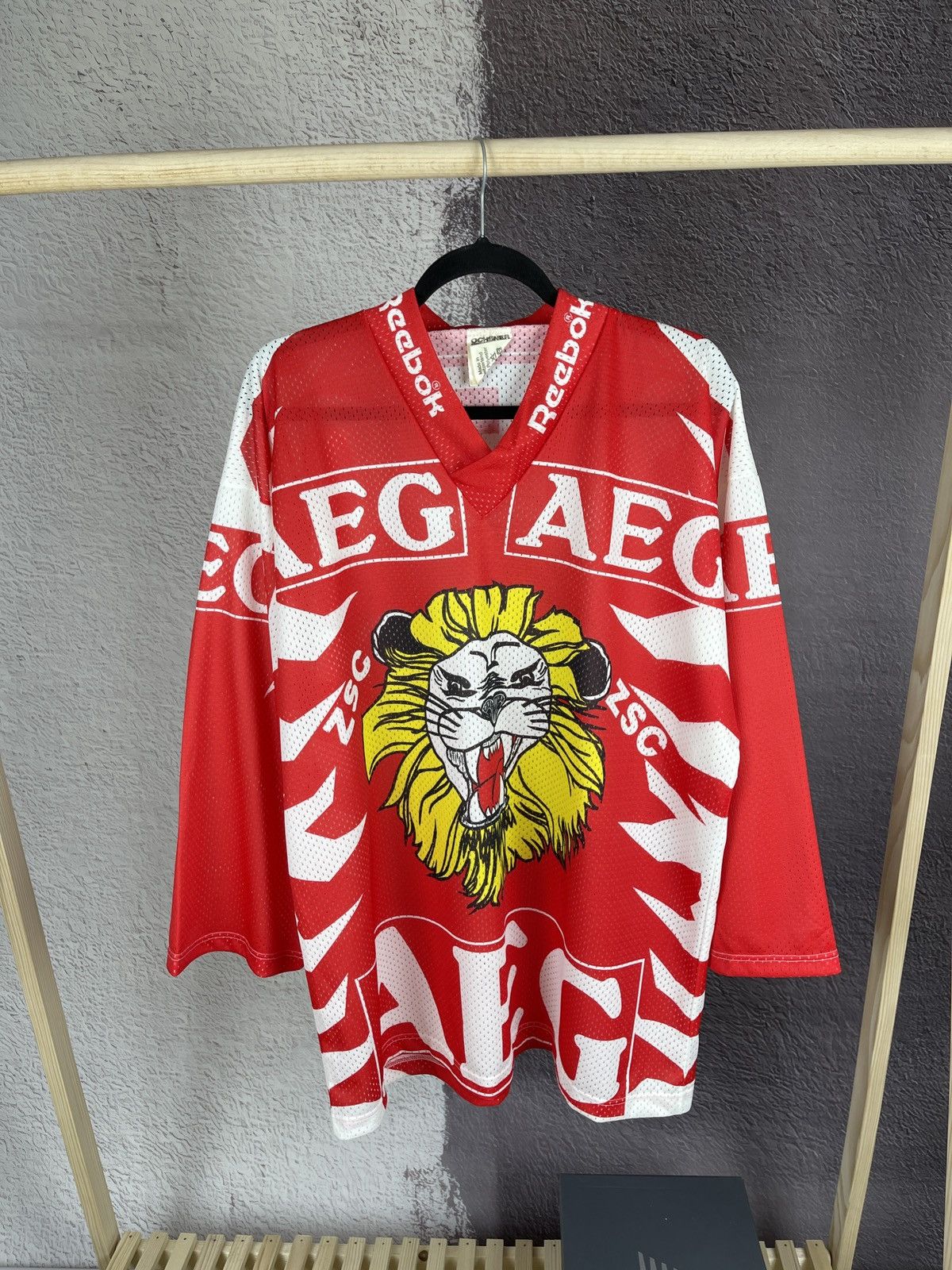 NHL Vintage 1994/96 ZSC Lions Zurich Ice Hockey JERSEY Reebok Size US M / EU 48-50 / 2 - 1 Thumbnail