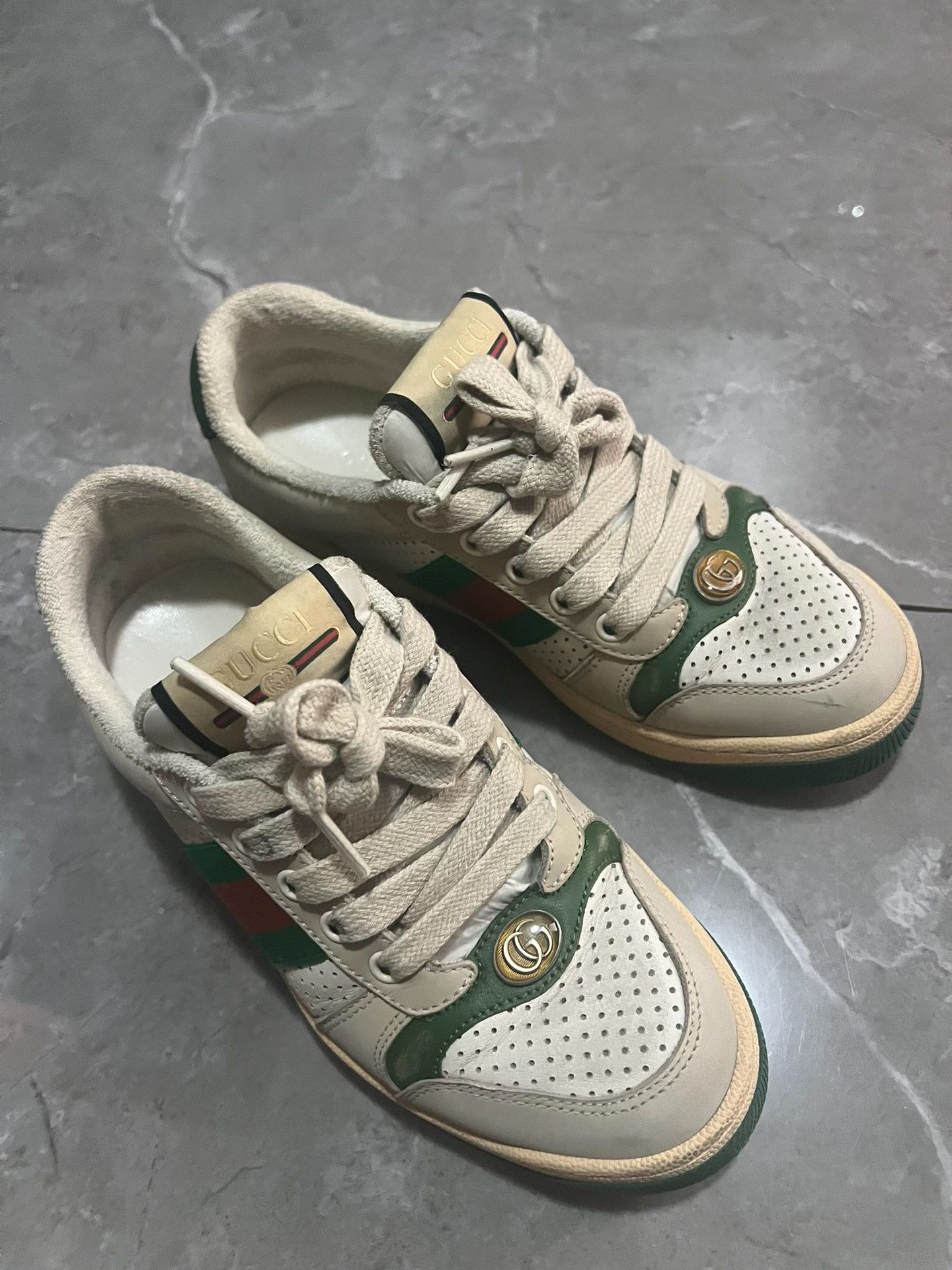Gucci Gucci Beige Dirty Sneakers Size US 4 / IT 34 - 1 Thumbnail