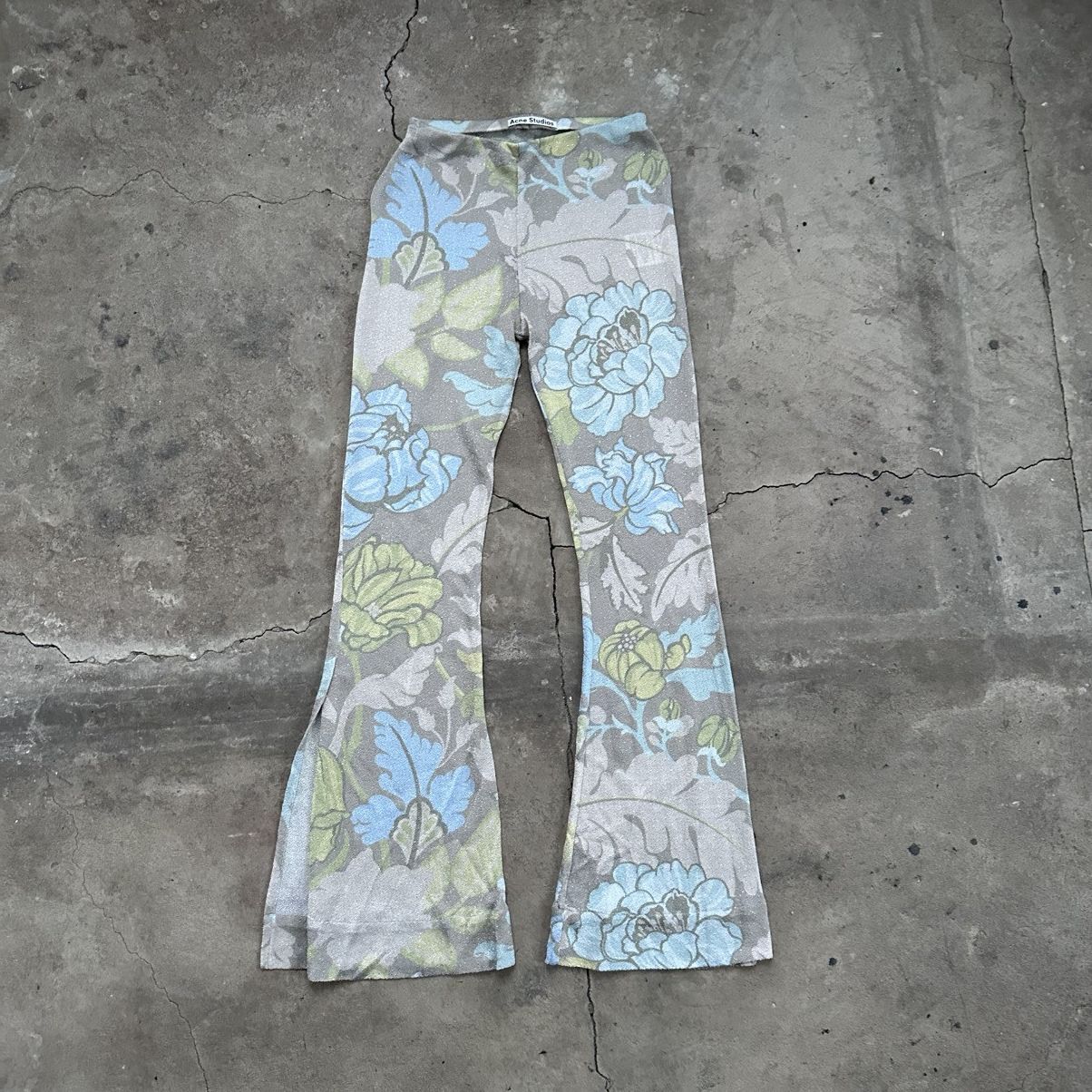 Acne Studios Acne Studio Floral print viscose Flared Trousers Size 26" / US 2 / IT 38 - 1 Thumbnail