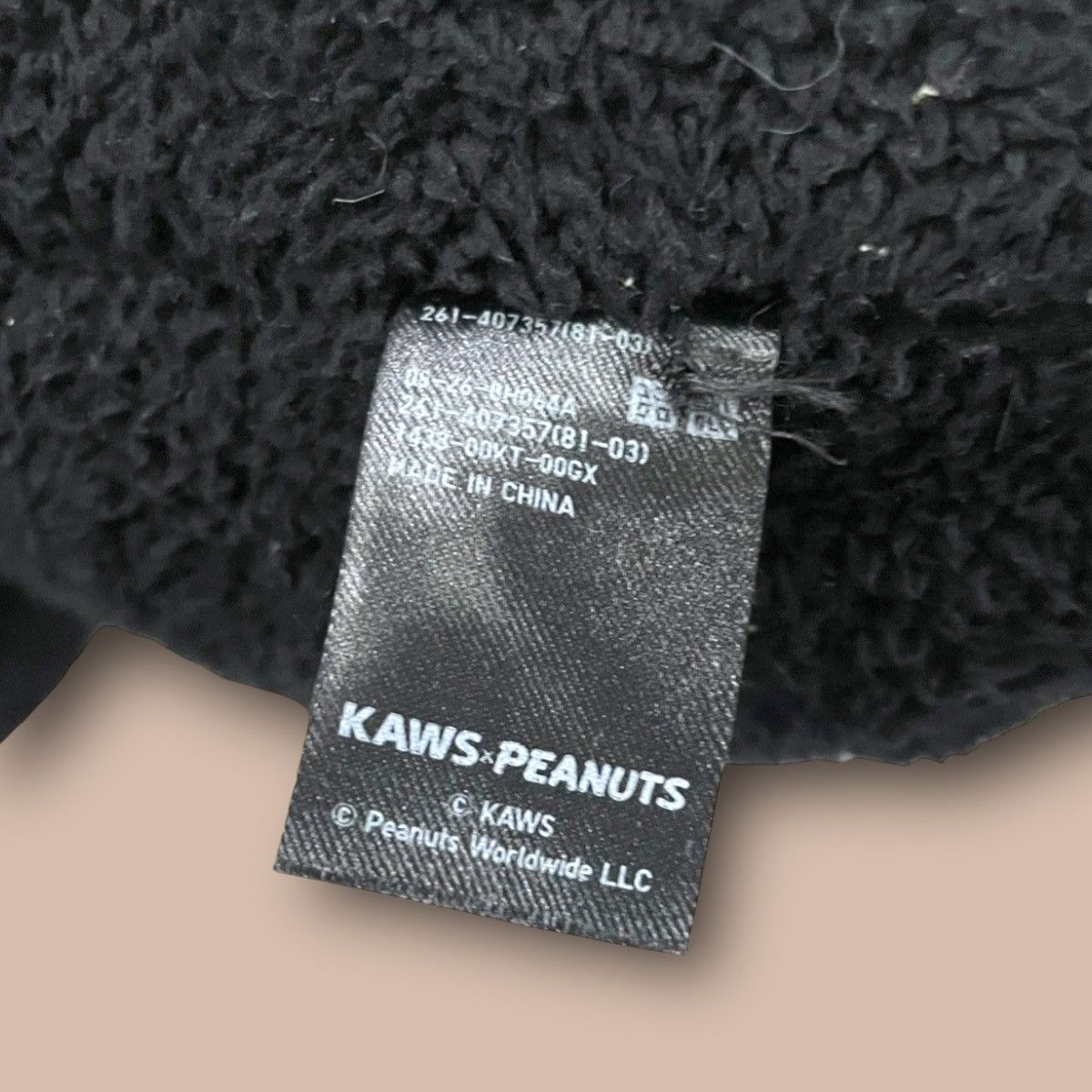 Kaws × Peanuts × Uniqlo KAWS x Uniqlo x Peanuts Snoopy Plush (Medium) Dolls Size ONE SIZE - 8 Thumbnail