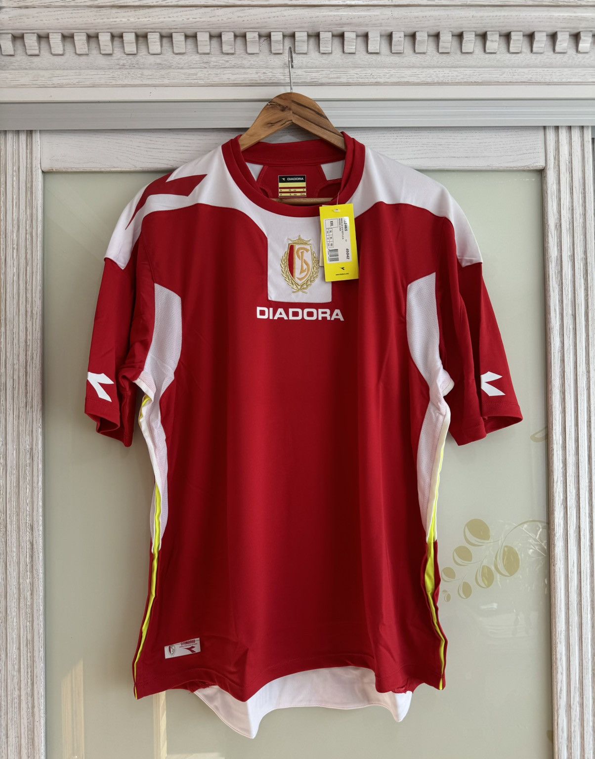 Diadora Standard Liege 2009-2010 Home Soccer Jersey Football Kit Size US XL / EU 56 / 4 - 1 Thumbnail