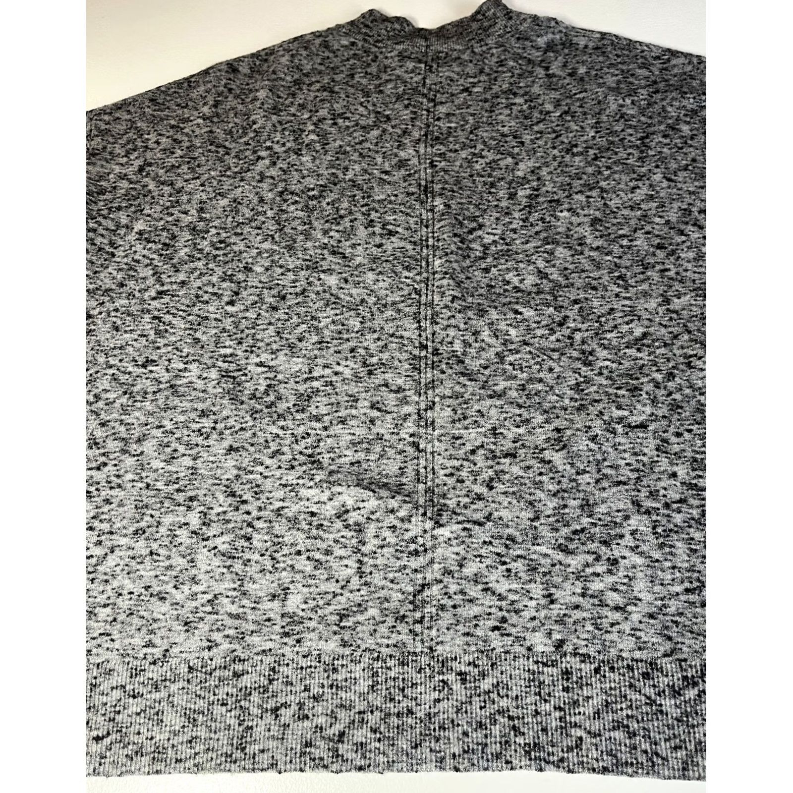 Vintage Wilfred Women’s Knit Sweater Heather Gray XS/ML? (Original lacks size clarity) Size M / US 6-8 / IT 42-44 - 6 Thumbnail