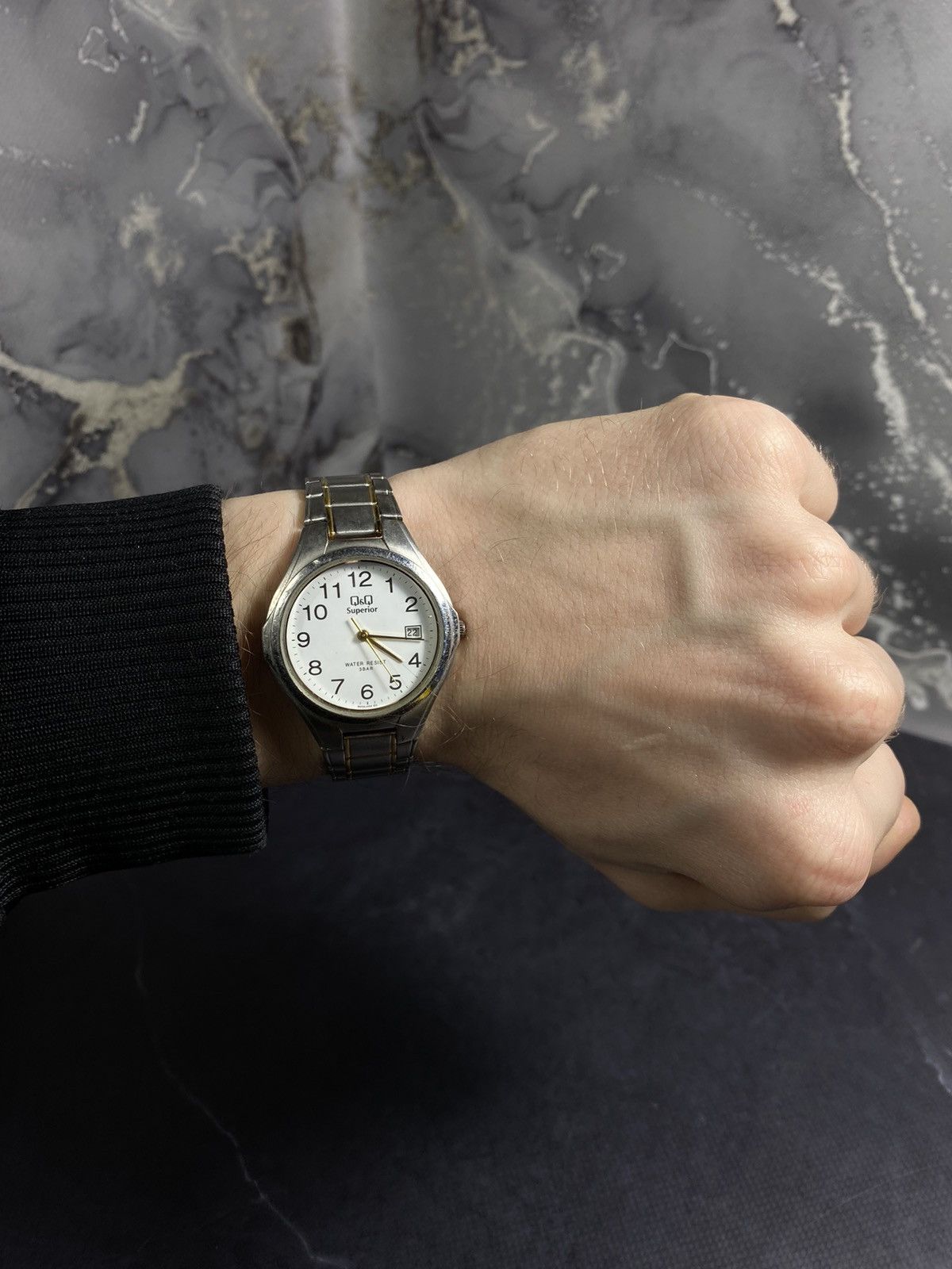 Q&Q Superior Quartz Watch Date Function Stainless Steel