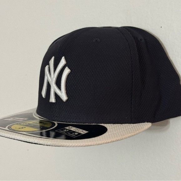 New Era NEW ERA YANKEES MLB DIAMOND ERA 59FIFTY FITTED SZ 8 HAT Size ONE SIZE - 4 Thumbnail