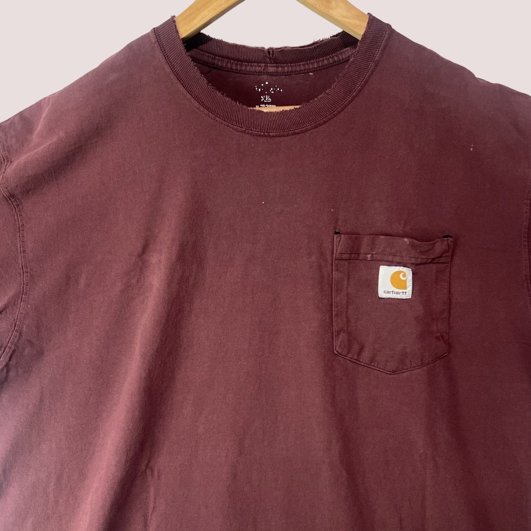Carhartt Carhartt Shirt Mens XL Burgundy Pocket Short Sleeve Heavyweight Work Size US XL / EU 56 / 4 - 1 Thumbnail