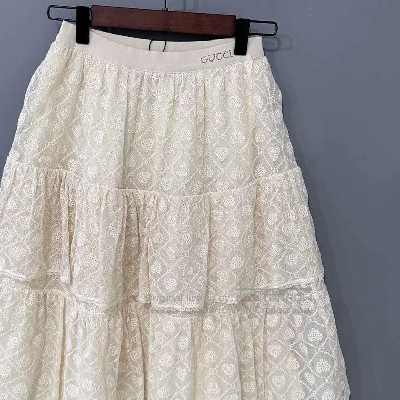 Gucci Gucci Double g full print lace cake skirt Size 30" / US 8 / IT 44 - 2 Thumbnail