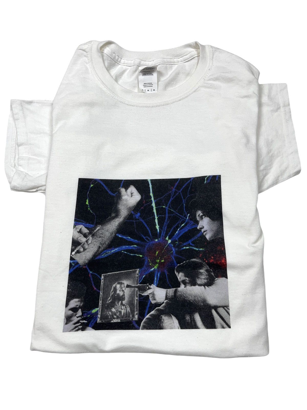 Vintage Vintage Jesus Drugs Pistol T-shirt Charles Manson Size US M / EU 48-50 / 2 - 1 Thumbnail