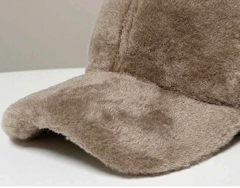 Japanese Brand Outdoor retro faux fur fluffy teddy ball cap hat Size ONE SIZE - 2 Thumbnail