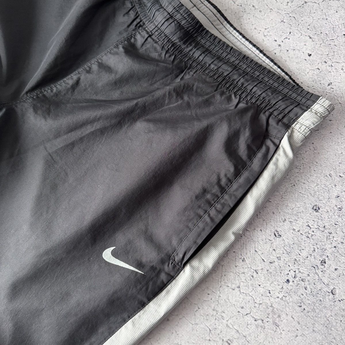 Nike Vintage Nike Track Pants Swoosh Y2K Sportswear Drill Size US 36 / EU 52 - 5 Thumbnail