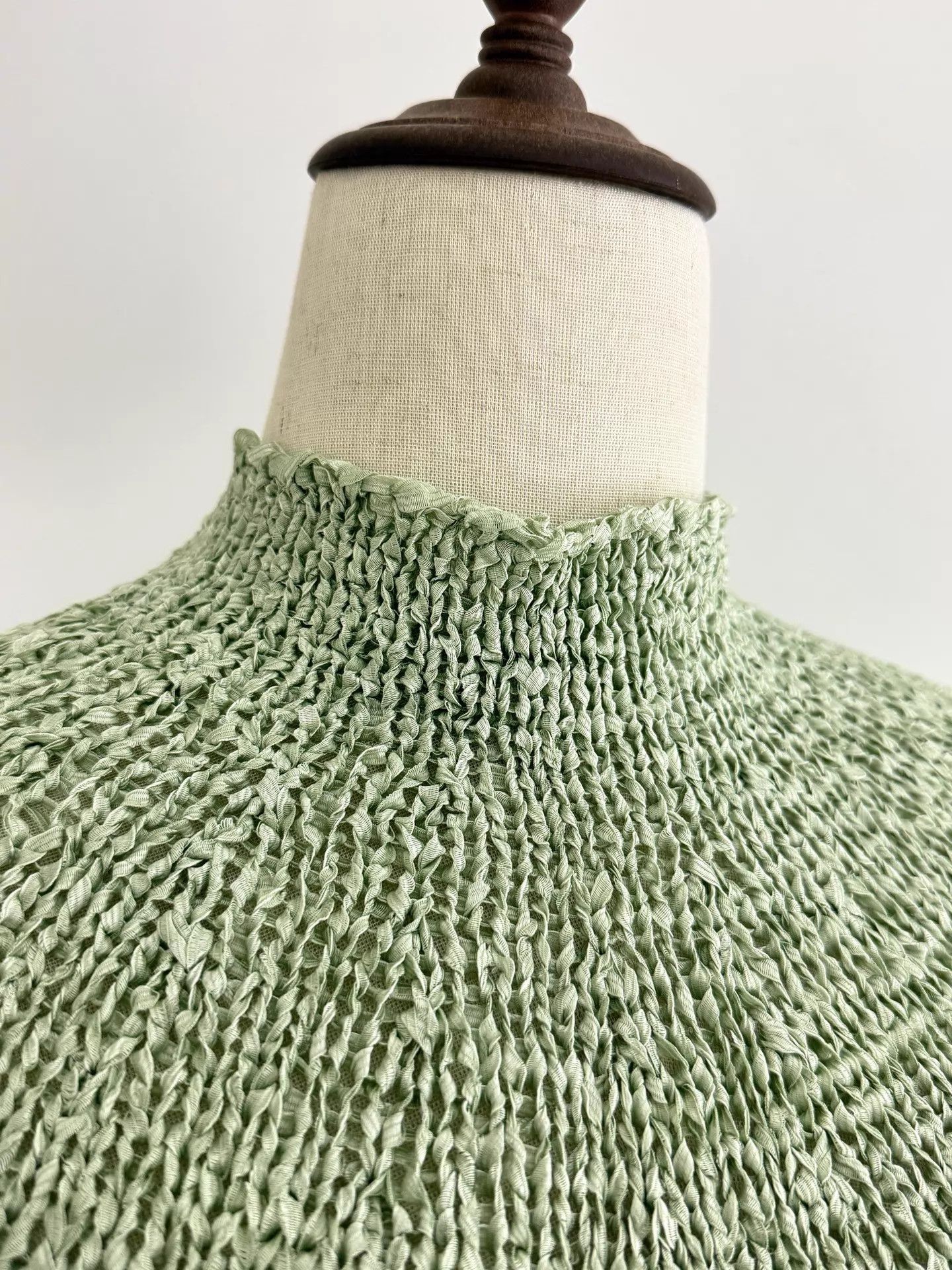 Issey Miyake ISSEY MIYAKE Haat Light Green Silk Knit Top Size XS / US 0-2 / IT 36-38 - 6 Thumbnail