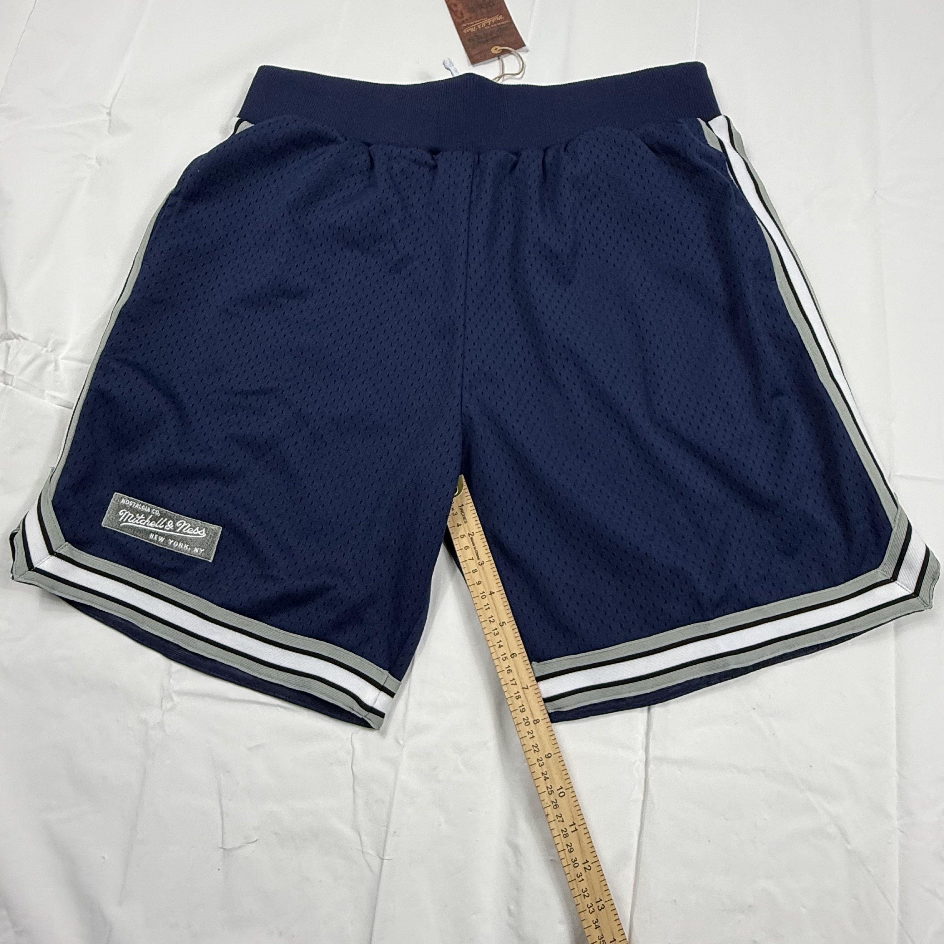 Mitchell & Ness Mitchell & Ness Mens XL Navy Blue Mesh Basketball Shorts Size US 40 / EU 56 - 7 Thumbnail