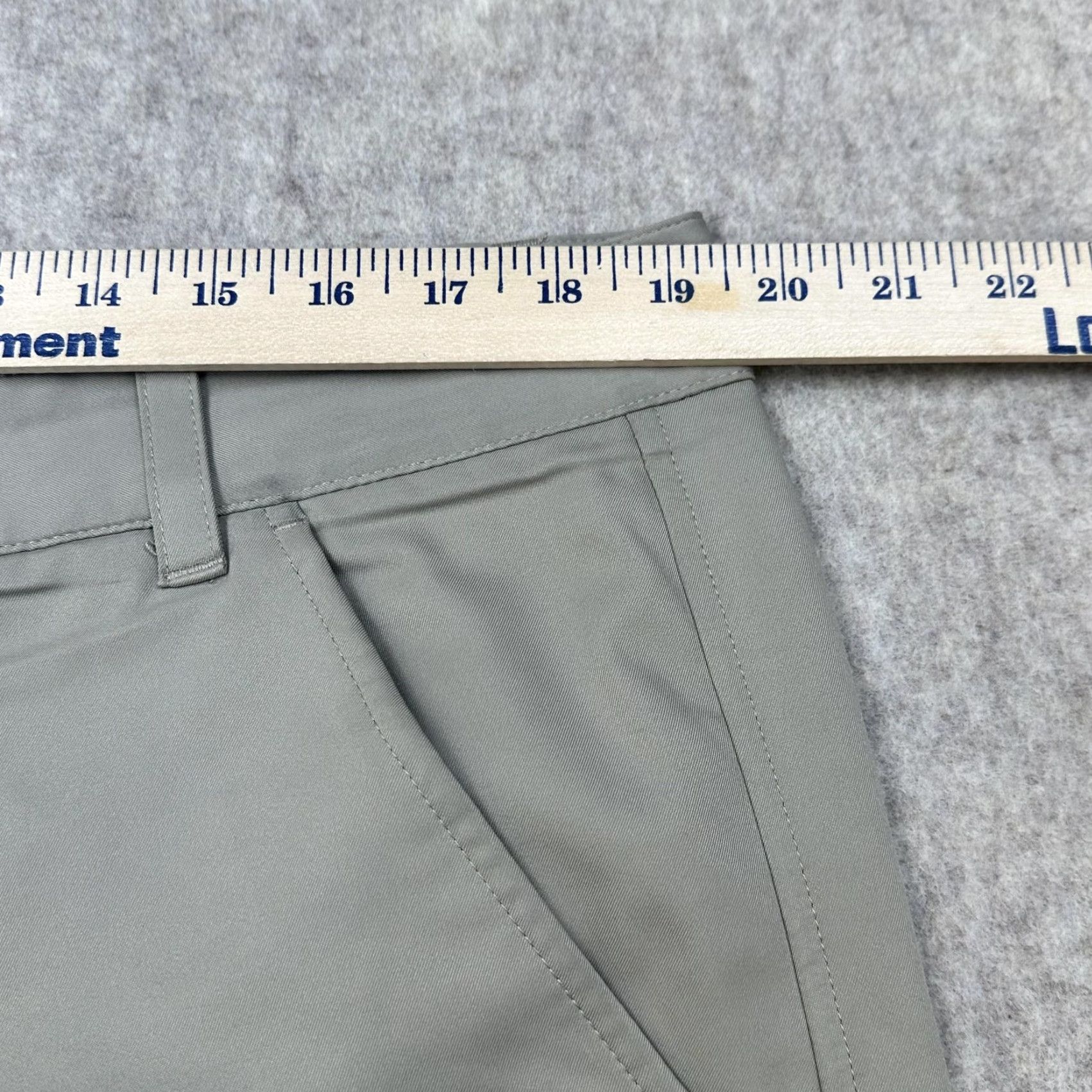 Fila FILA Mens Golf Shorts 36 Gray Flat Front Stretch Performance Chino Casual Style Athletic Inseam 10in Pockets Regular Waist 36 Gray FILA Sport Size US 36 / EU 52 - 3 Thumbnail