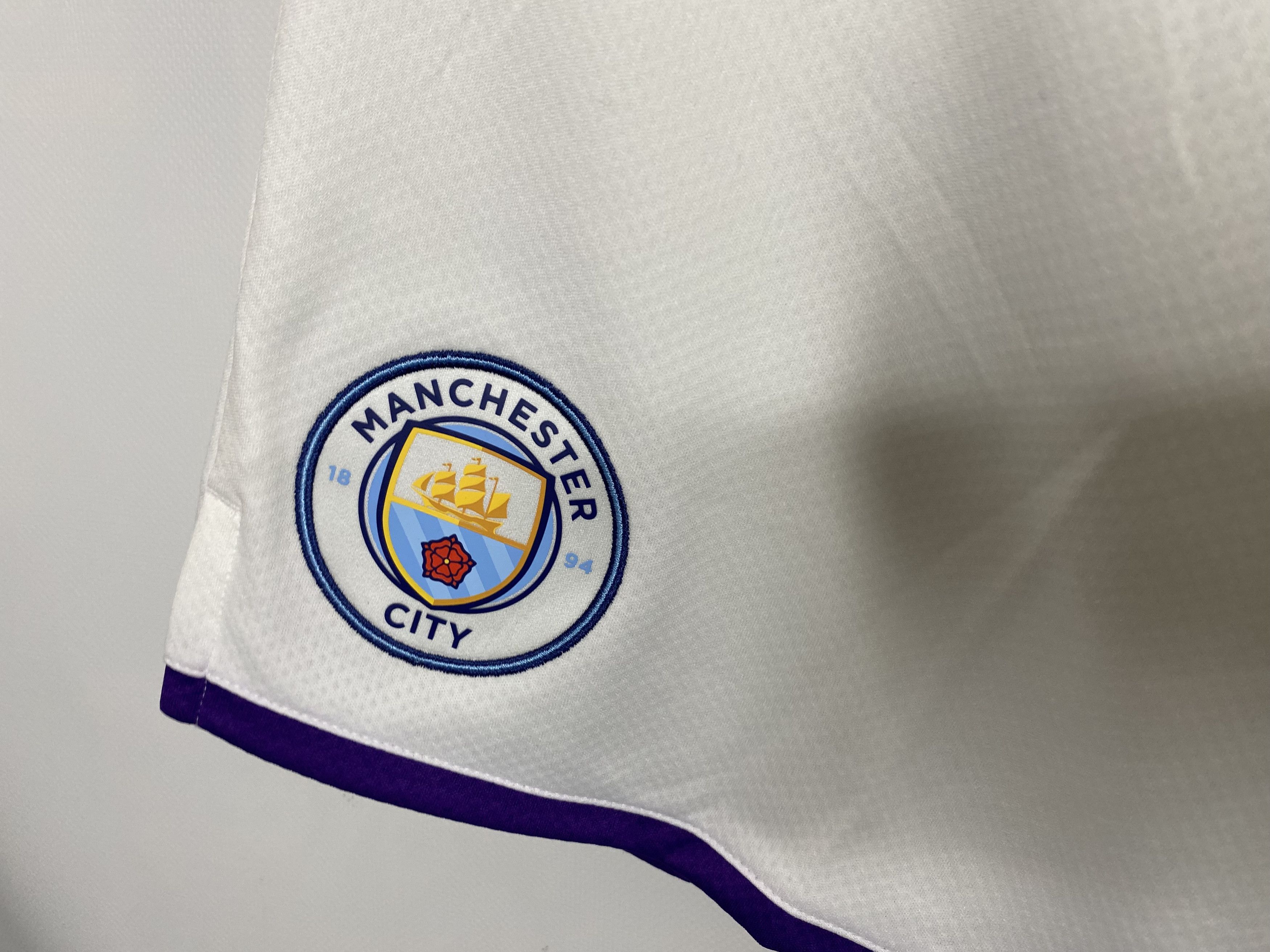 Puma MANCHESTER CITY 2019 2020 HOME FOOTBALL SOCCER SHORTS Size US 34 / EU 50 - 4 Thumbnail