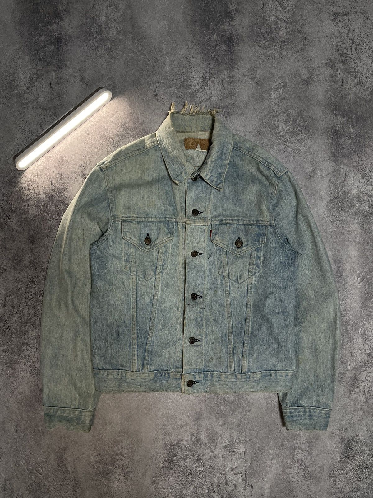 Levi's Vintage 80s Levi’s Light Wash Denim Trucker Jacket Size US M / EU 48-50 / 2 - 2 Thumbnail