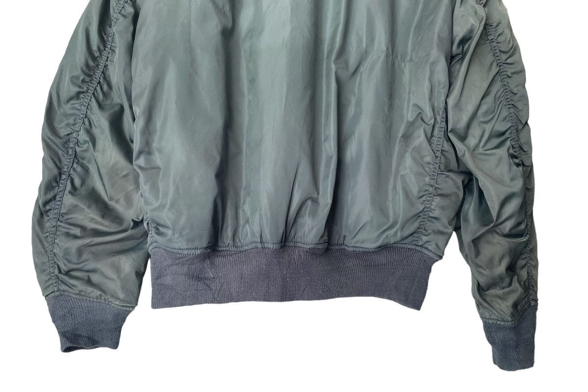 Vintage Vintage MA-1 Bomber Jacket (L) Size US L / EU 52-54 / 3 - 7 Thumbnail