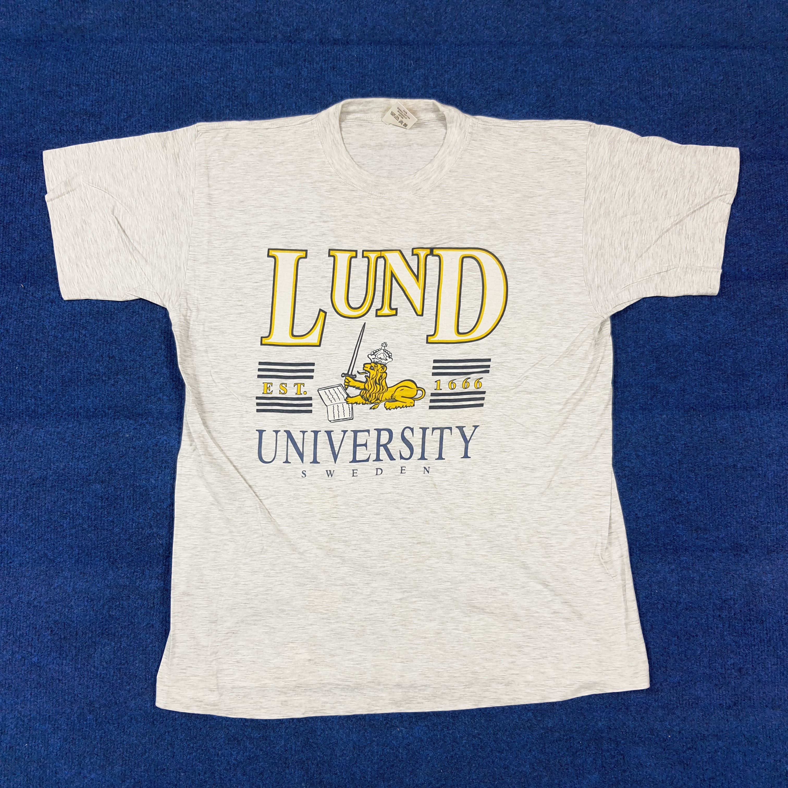 Vintage Vintage LUND University Sweden Single Stitch Tshirt C285N70 Size US M / EU 48-50 / 2 - 1 Thumbnail