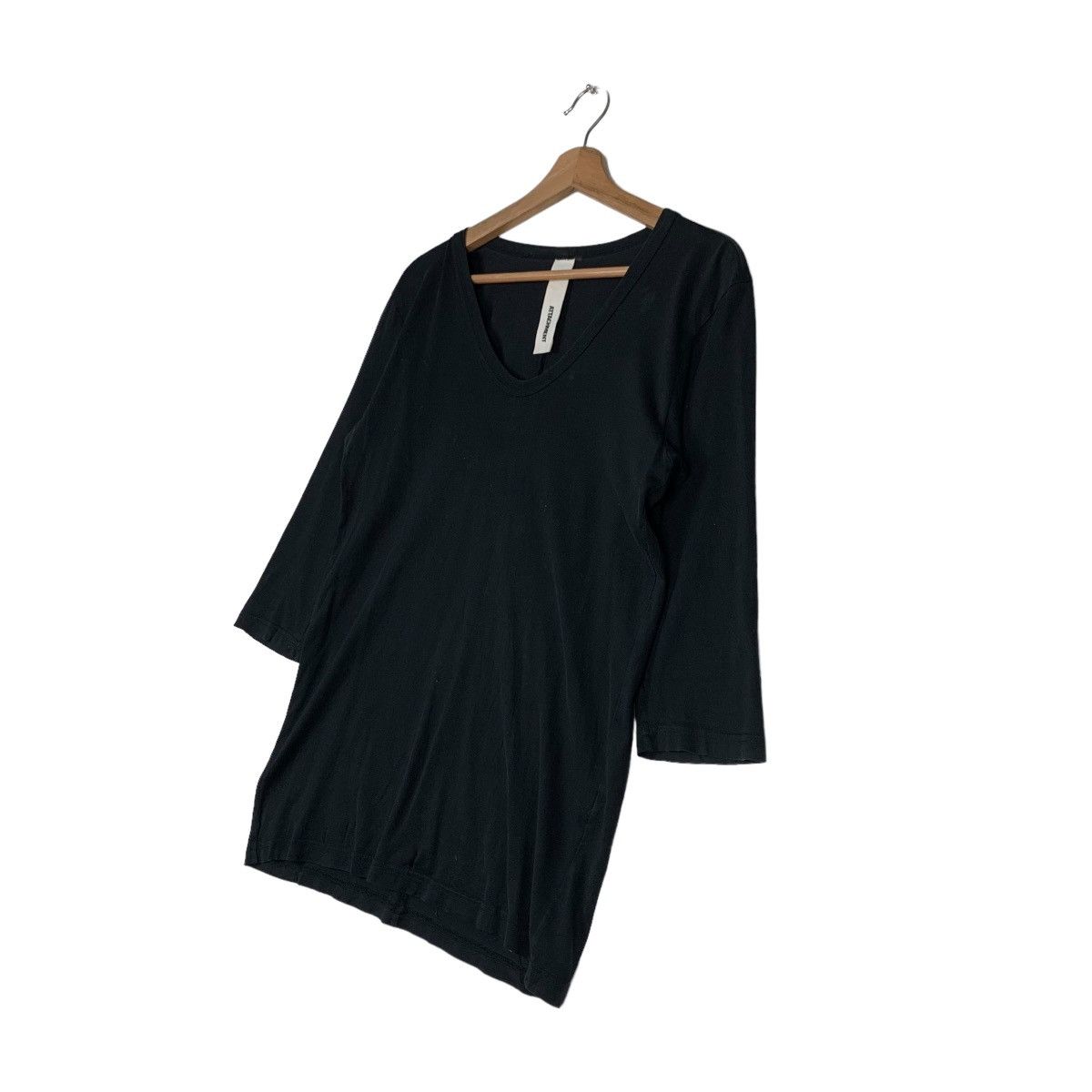 Attachment ATTACHMENT Black Plain V Neck Raglan Shirt #0342-C16 Size US M / EU 48-50 / 2 - 2 Thumbnail